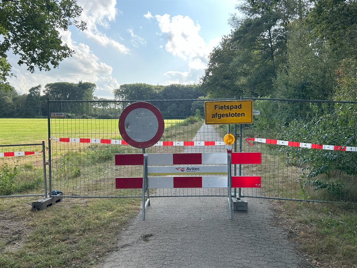 Een gevolg van de werkzaamheden is dat een aantal fiets- en wandelpaden tijdelijk niet toegankelijk zijn. Met extra bebording worden fietsers en wandelaars naar de juiste route geleid. Zodra de werkzaamheden klaar zijn, worden de hekwerken verwijderd