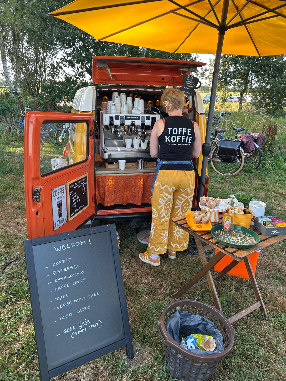 Thessa verzorgde de Toffe Koffie
